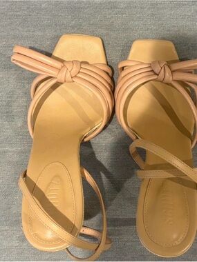 SCHUTZ Leather knotted, strappy, square toe heeled sandals— Tan, 9.5, never worn